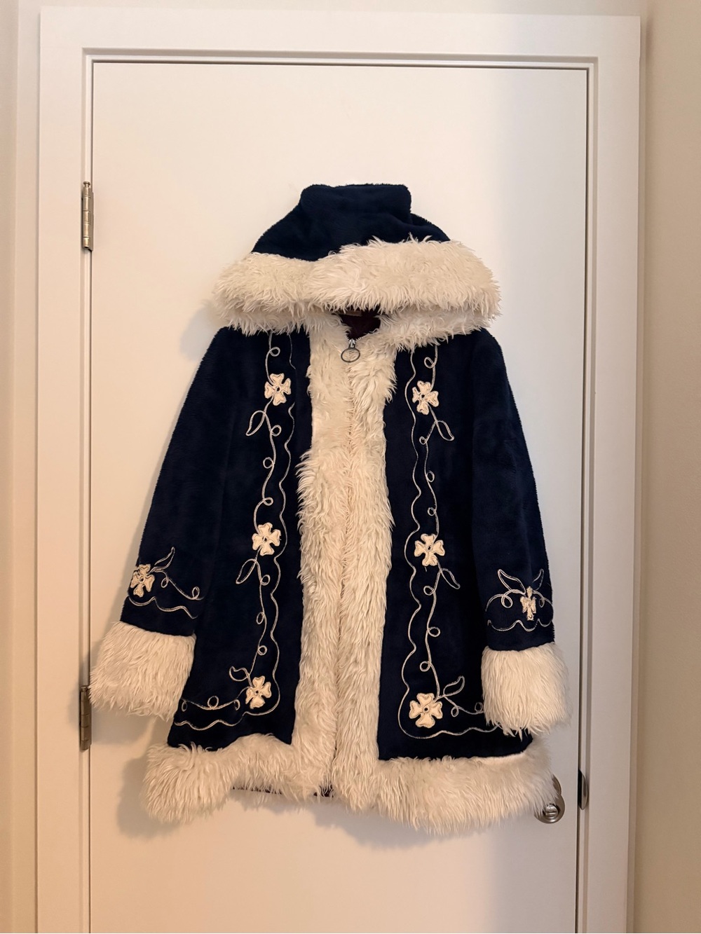 Vintage Navy Faux-Fur Trim Hooded Coat with Floral Embroidery